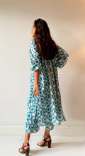 Cargar imagen en el visor de la galería, VESTIDO PAOLA BLUE LIME CIRCLES