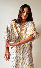 Cargar imagen en el visor de la galería, VESTIDO PAOLA FLOWER MUSTARD & GREEN