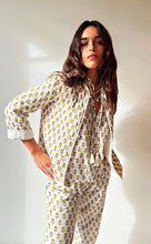 Cargar imagen en el visor de la galería, BLUSA JADE FLOWER MUSTARD & GREEN