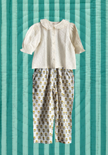 Cargar imagen en el visor de la galería, PANTALÓN JACQUELINE FLOWERS MUSTARD & GREEN