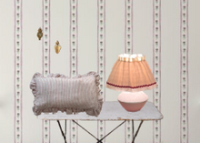 Load image into Gallery viewer, FUNDA PANTALLA OFF WHITE CON ZIG ZAG