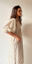Cargar imagen en el visor de la galería, VESTIDO PAOLA FLOWER MUSTARD & GREEN