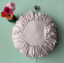 Load image into Gallery viewer, FUNDA COJÍN REDONDO MINI VICHY ROSA PALO