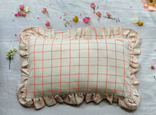 Load image into Gallery viewer, FUNDA COJÍN RECTANGULAR CAMILLE ROSA PEACH