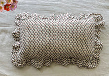 Load image into Gallery viewer, FUNDA COJÍN RECTANGULAR FLOR MARION