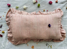 Load image into Gallery viewer, FUNDA COJÍN RECTANGULAR RAYA GINEBRA ROJA